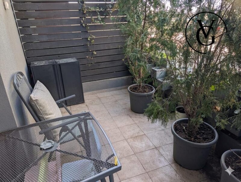 Fabrica de Glucoza apartament 3 camere parter cu terasa
