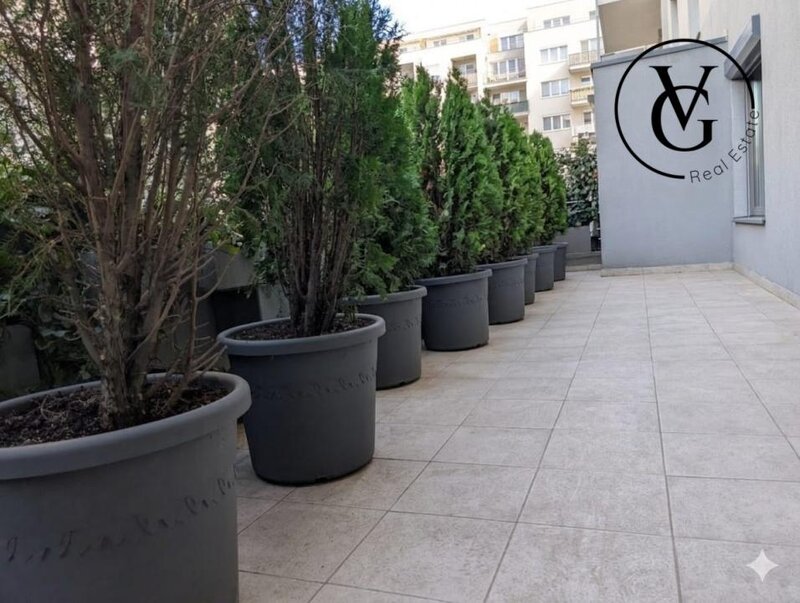 Fabrica de Glucoza apartament 3 camere parter cu terasa
